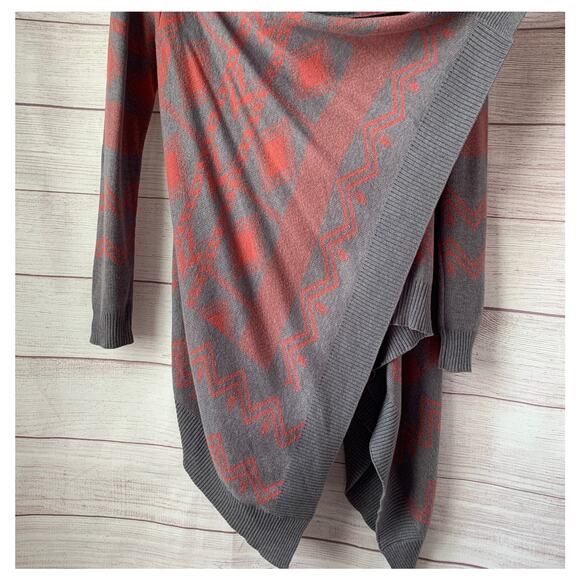 Pink Republic Gray and Red Geometric Southwest Cardigan Open Front Aztec Size M - Picture 4 of 13